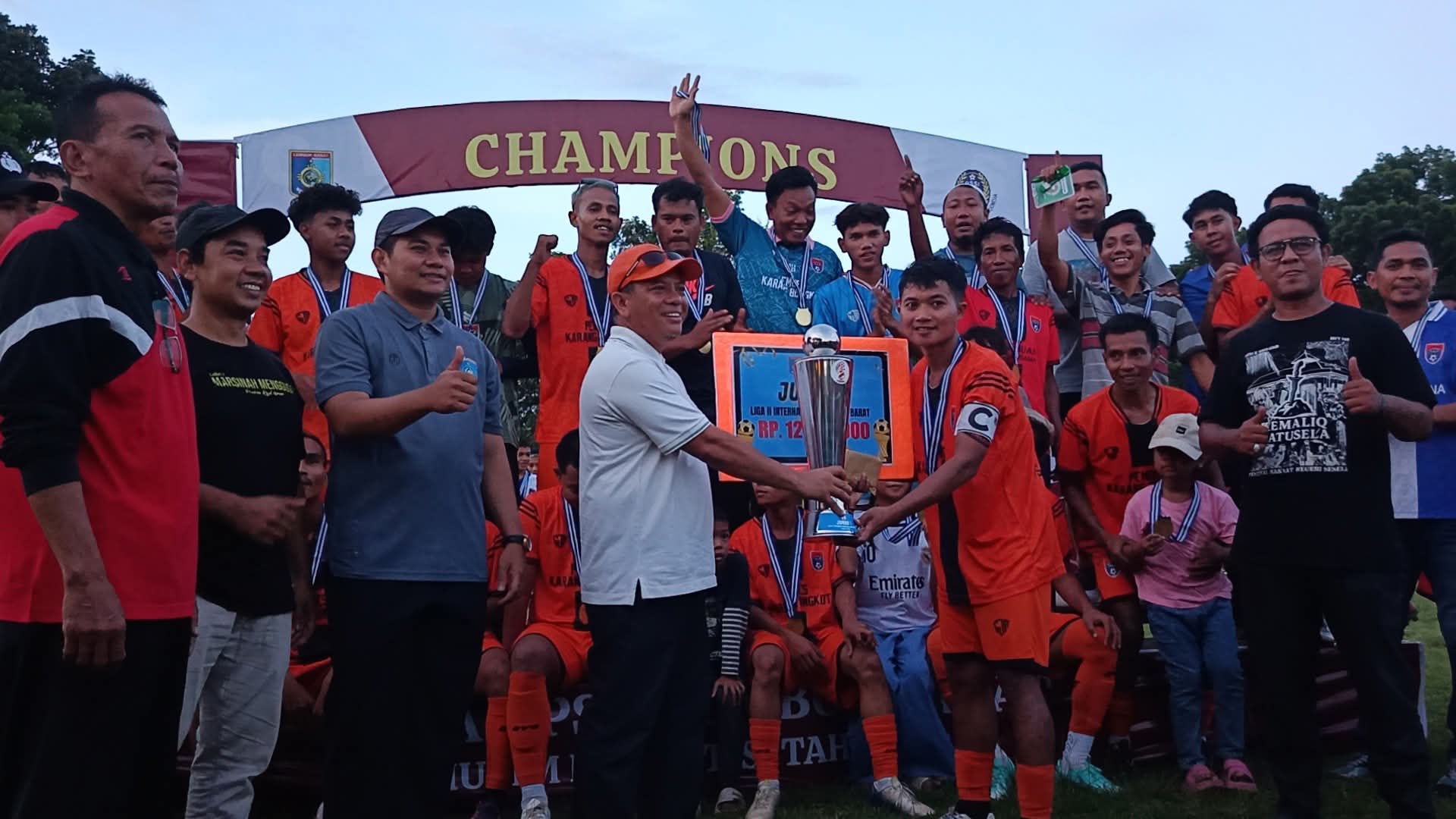 Juara Liga 2 Internal PSSI Lombok Barat PS. Putra Buana